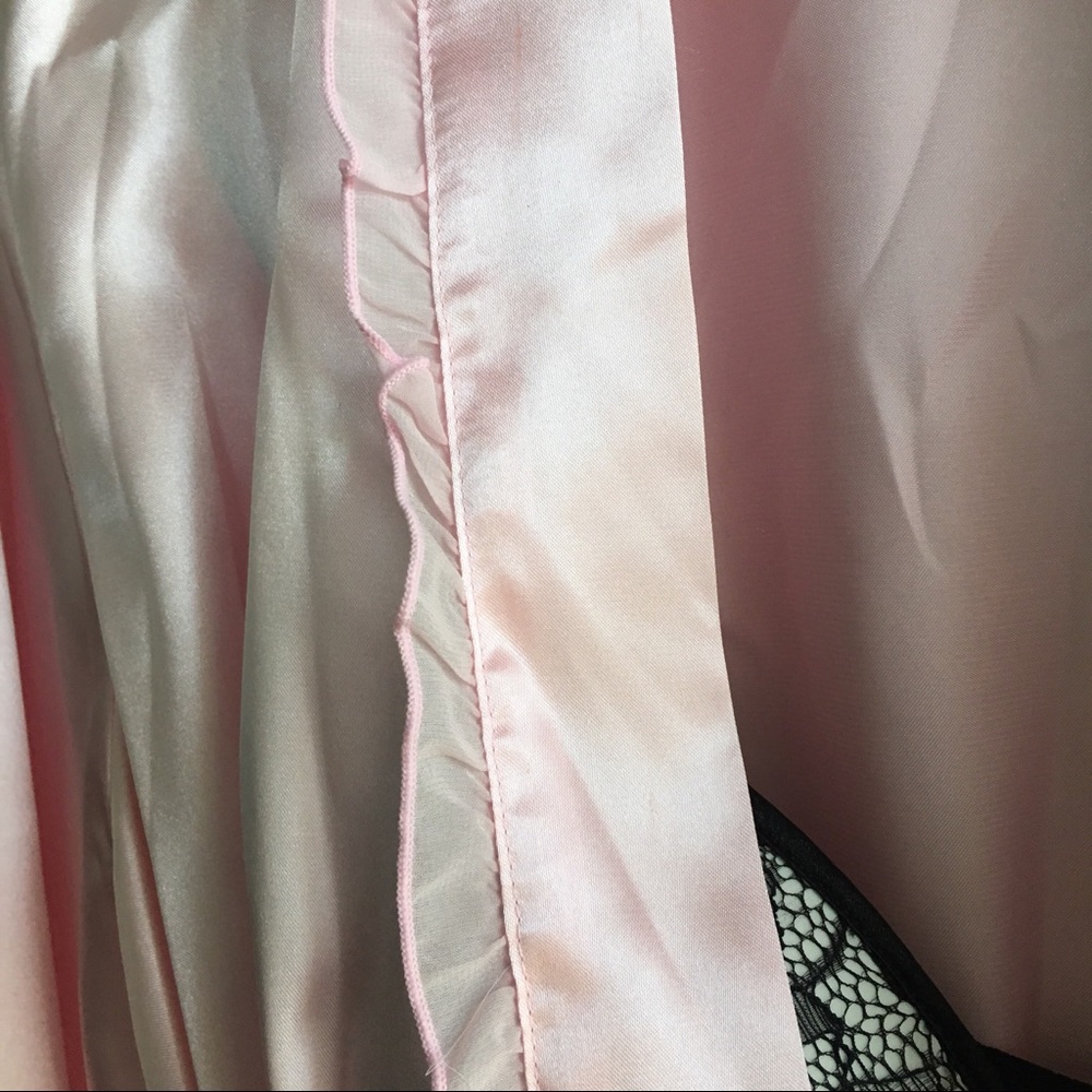 Pink robe - Picture 3 of 3